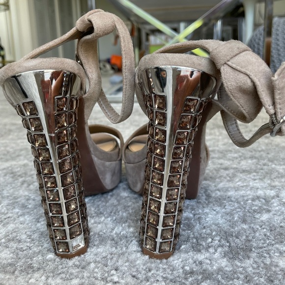 Jessica Simpson Jeweled Embellished Platform Heels - Picture 4 of 4